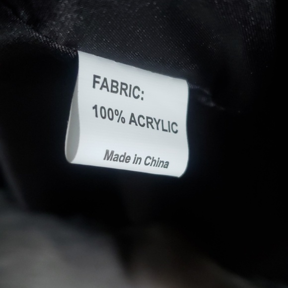 Faux fur short coat - Picture 5 of 7